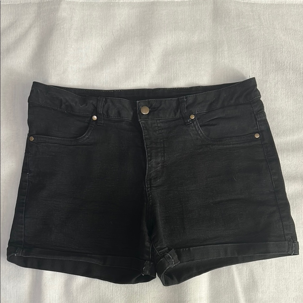 Serra Black Jean Shorts with Cuffed Hem